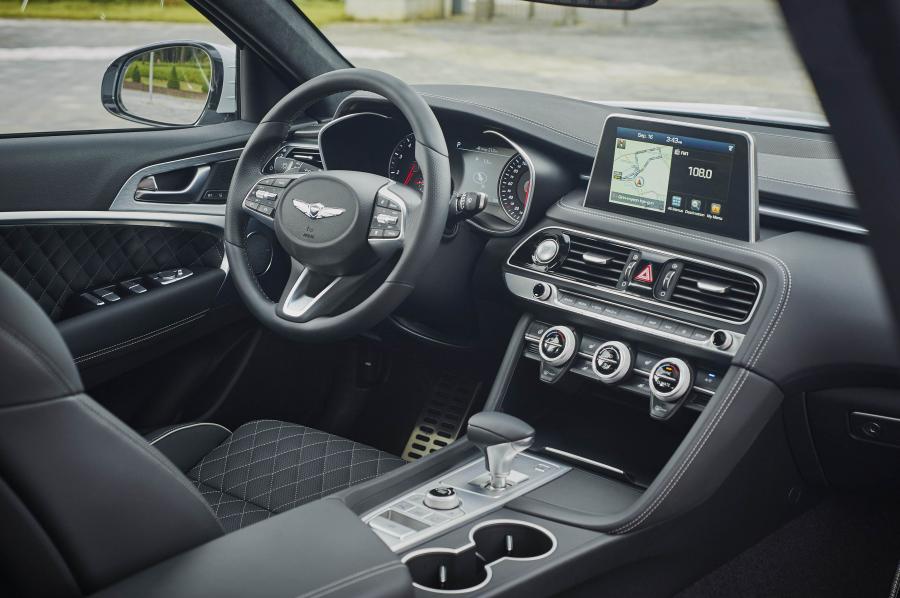 Интерьер Genesis G70 3.3T 2017 года  (KR) (фото 55 из 86)